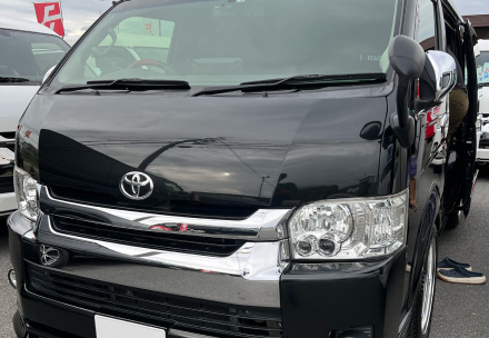 ワンボックスタイプの車